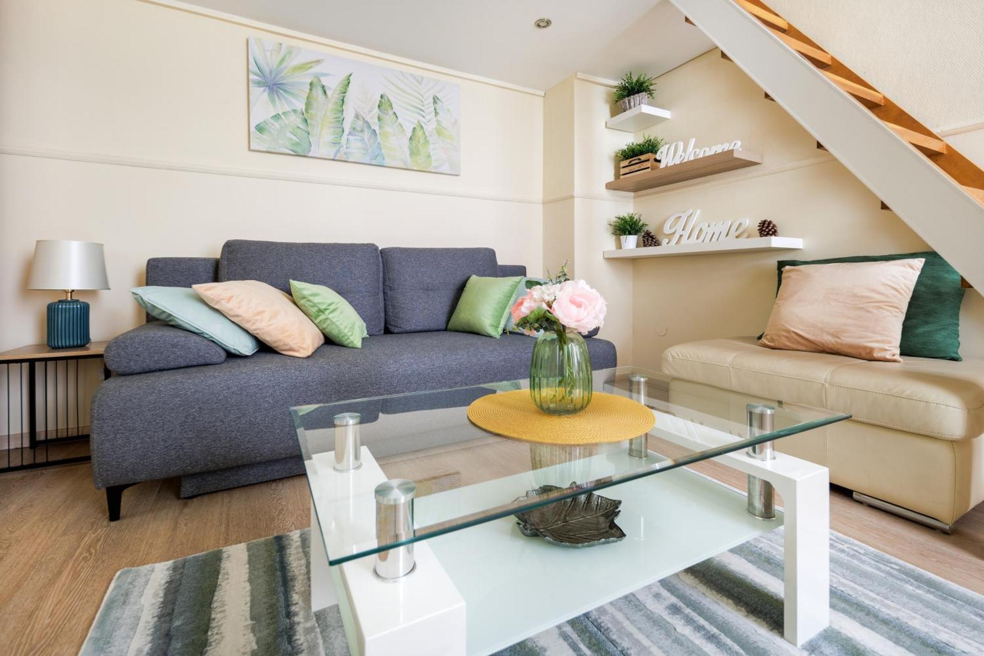Simply The Location Apartman